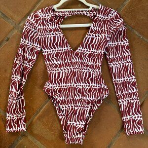 Benoa Kialoa One Piece Miter print- size small